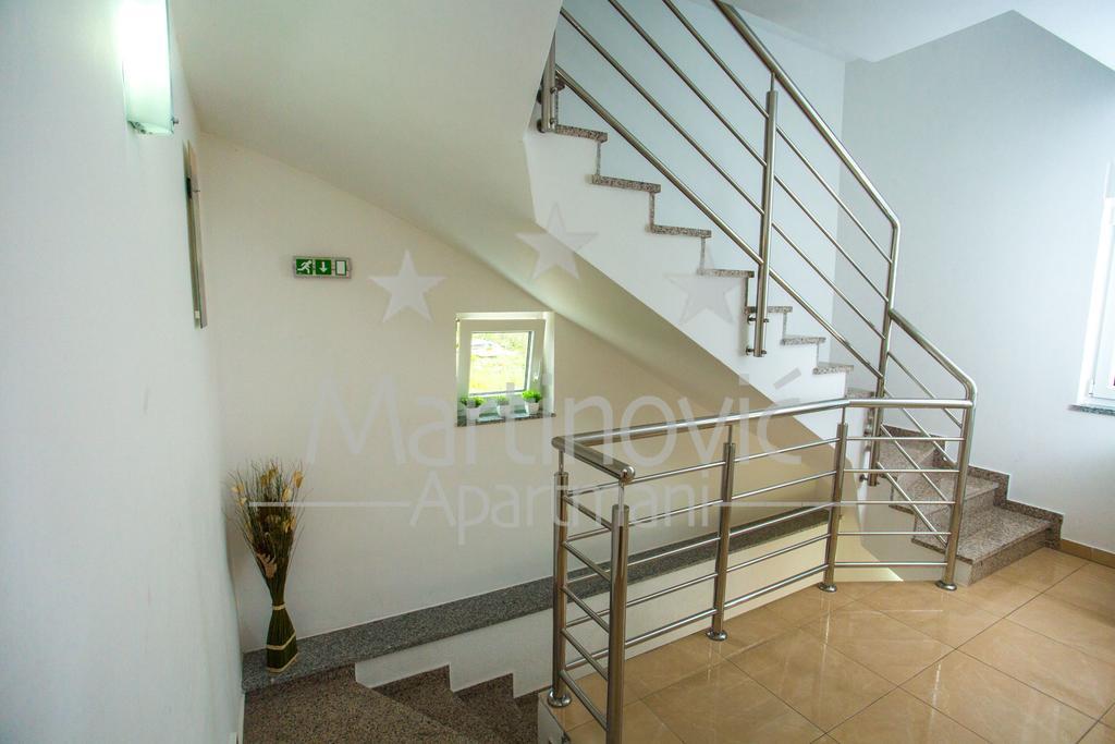 Apartments Martinovic Zaostrog Eksteriør billede